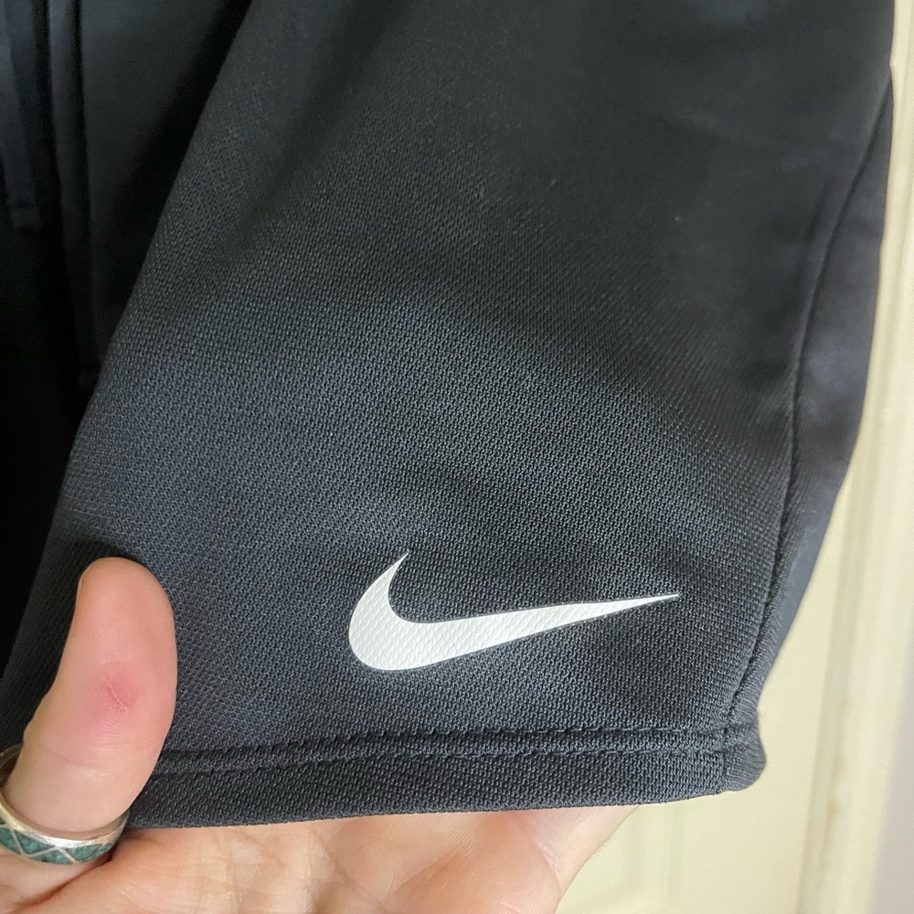 Nike shorts - Picture 2 of 8